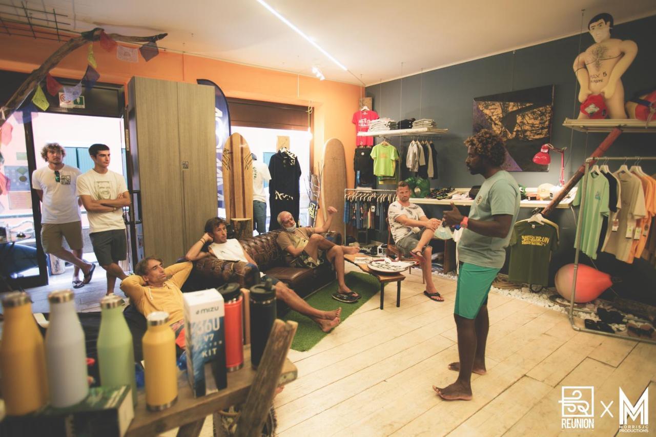 "La Locanda" Campione Del Garda Hostel Ngoại thất bức ảnh