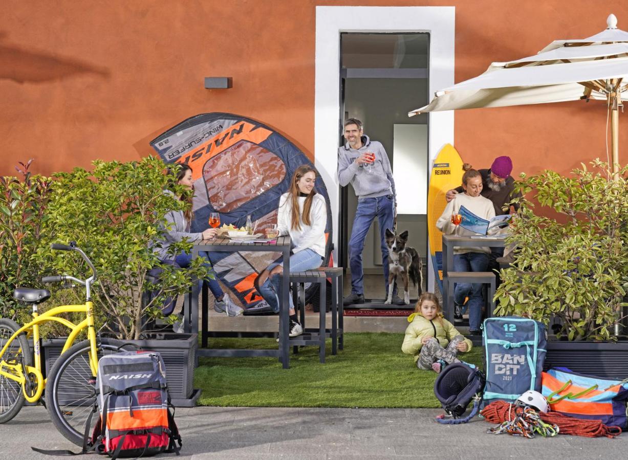 "La Locanda" Campione Del Garda Hostel Ngoại thất bức ảnh
